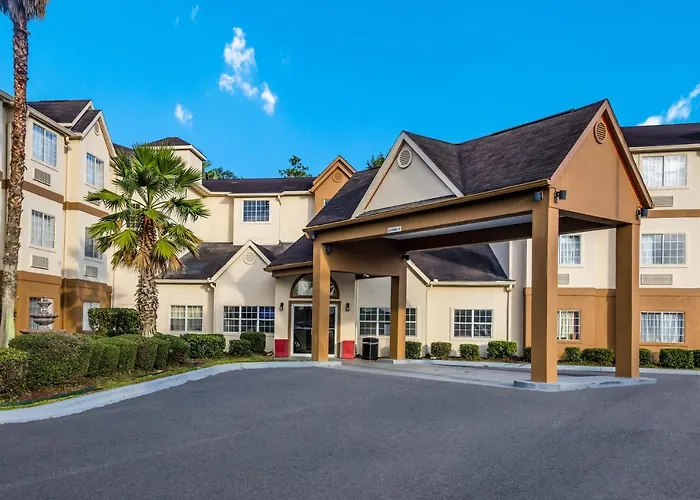 Red Roof Inn PLUS+&Suites Savannah – I-95