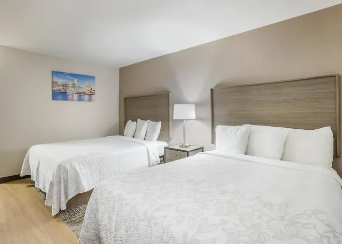 Red Roof Inn PLUS+&Suites Savannah – I-95