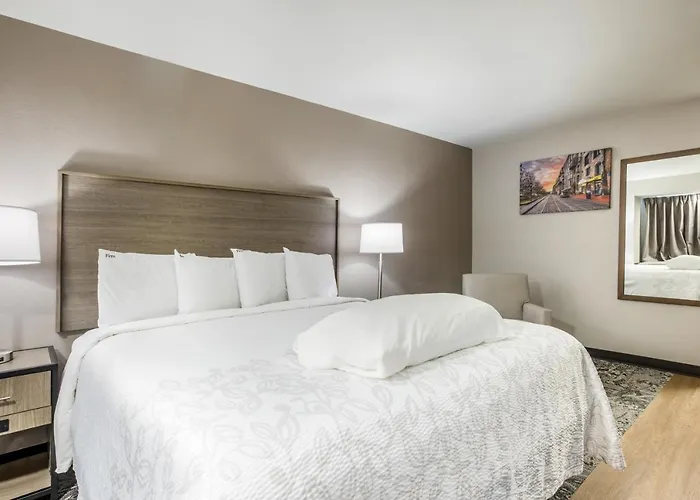 Red Roof Inn PLUS+&Suites Savannah – I-95
