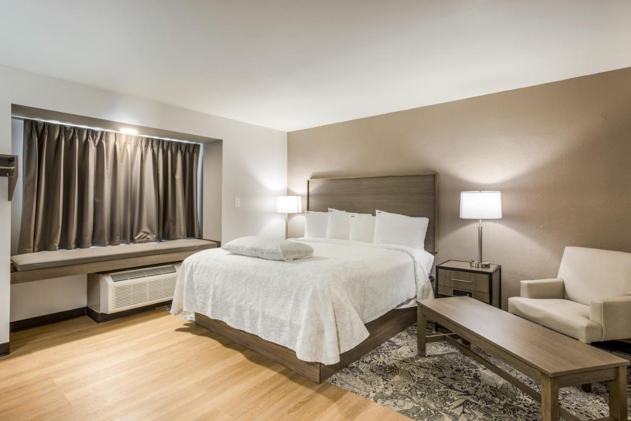 Hotel Red Roof Plus+&suites Savannah – I-95