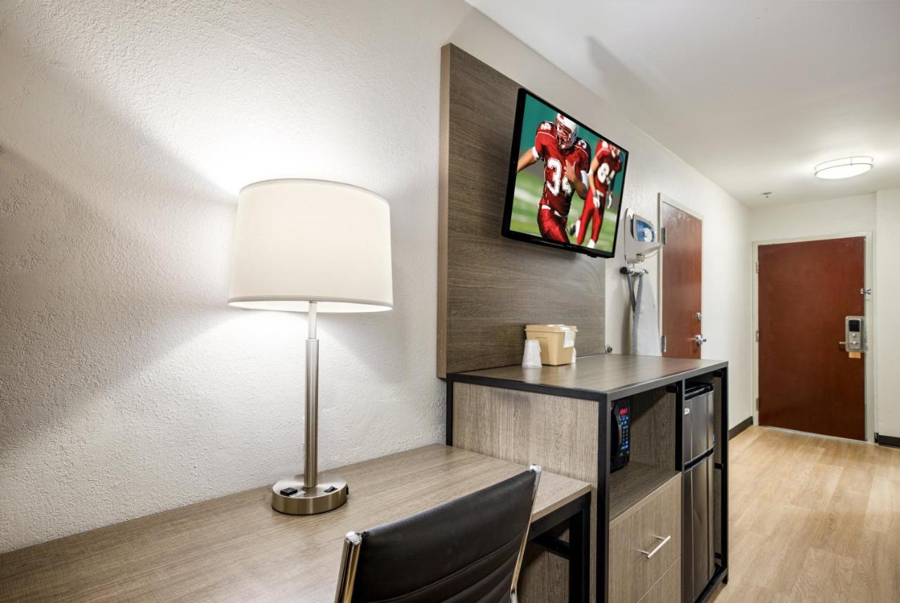 Red Roof Plus+&suites Savannah – I-95 3* Georgetown