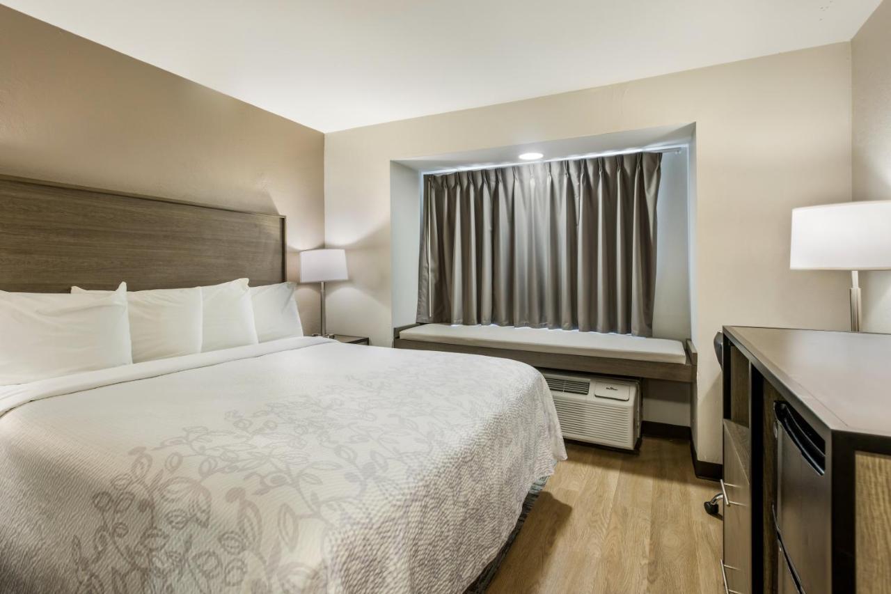 Red Roof Plus+&suites Savannah – I-95 Hotel 3*