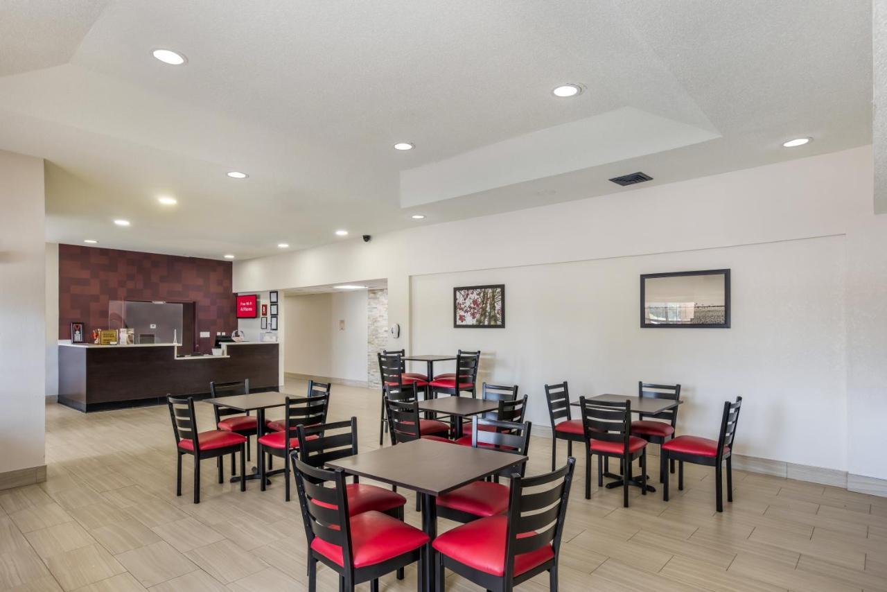 Red Roof Plus+&suites Savannah – I-95 Georgetown