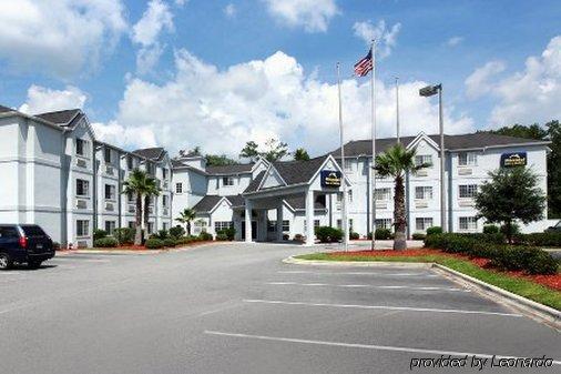 Red Roof Plus+&suites Savannah – I-95 3* Georgetown