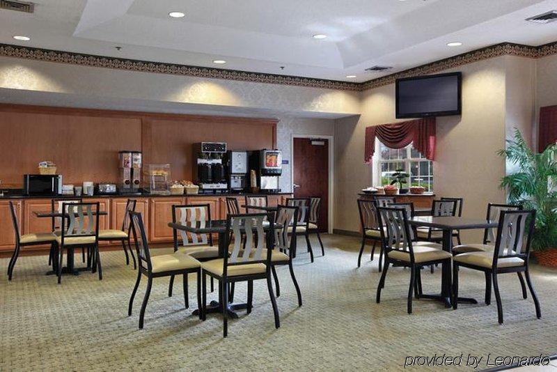 Red Roof Plus+&suites Savannah – I-95 Hotel Georgetown