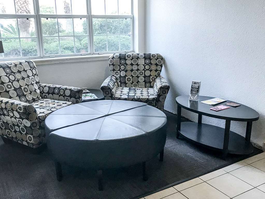 Red Roof Plus+&suites Savannah – I-95 3* Georgetown